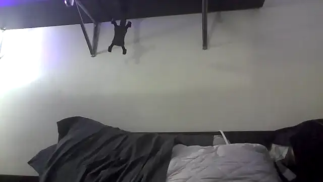 nakedtony81 online show from February 6, 3:42 pm