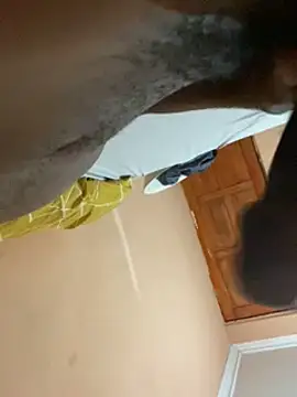 Snapshot of skyfall200 chatting on January 4, 10:34 pm skyfall200 online show from January 4, 10:34 pm