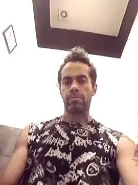 Snapshot of 1Amarguetix chatting on December 18, 11:24 am 1Amarguetix online show from December 18, 11:24 am