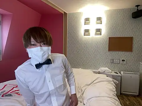 onimakura online show from April 14, 12:05 pm