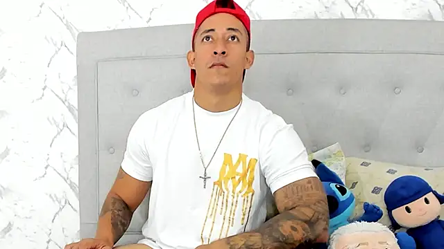 luigiferrara online show from February 23, 4:20 pm