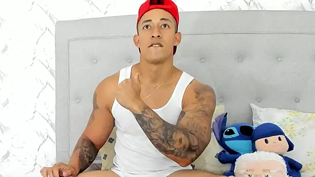 luigiferrara online show from February 14, 10:37 pm