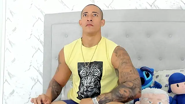 luigiferrara online show from January 11, 3:52 pm