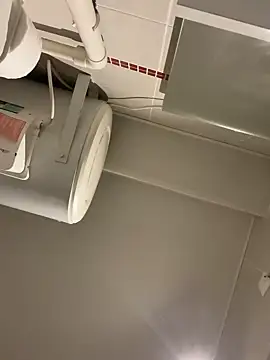 lescro95  online show from October 20, 4:22 pm