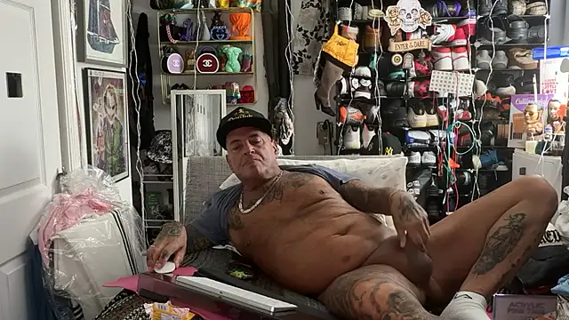 joeytatts66 online show from March 2, 4:23 am