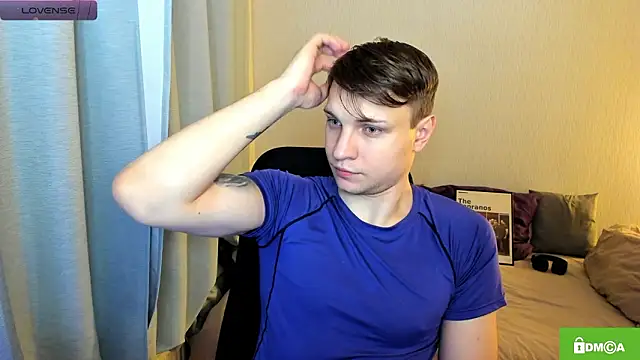 handsome guy01 online show from February 11, 5:40 pm