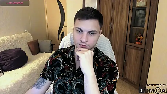 handsome guy01 online show from October 29, 6:11 pm