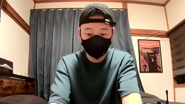 Snapshot of tuki_fu chatting on December 12, 10:45 am tuki fu online show from December 12, 10:45 am