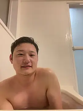 Snapshot of tuki_fu chatting on March 1, 12:12 pm tuki fu online show from March 1, 12:12 pm