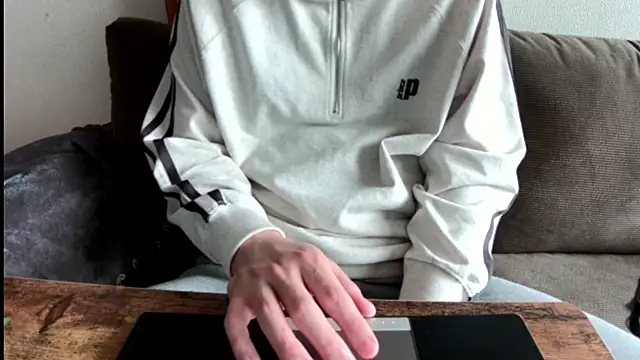 Snapshot of tuki_fu chatting on January 25, 4:02 am tuki fu online show from January 25, 4:02 am