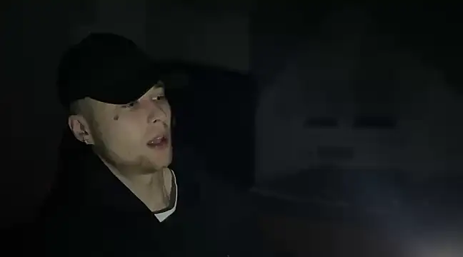 Snapshot of Antik chatting on January 18, 1:23 am Antik online show from January 18, 1:23 am