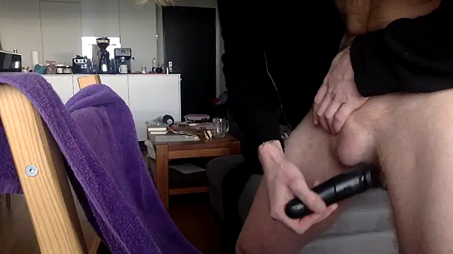 oktober1993 online show from February 9, 2:00 pm