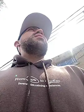 JuanZapata33 online show from February 3, 6:39 pm