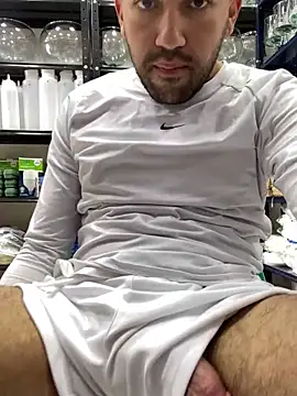 JuanZapata33 online show from December 14, 5:47 pm