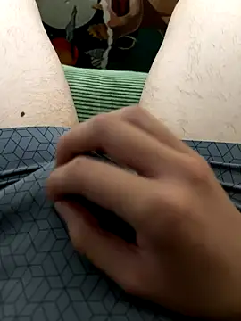 Yu4545z online show from November 12, 1:28 pm