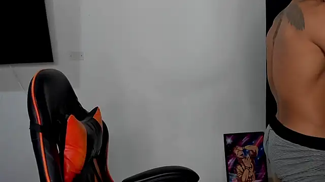 pettergrey1 online show from October 22, 10:35 pm