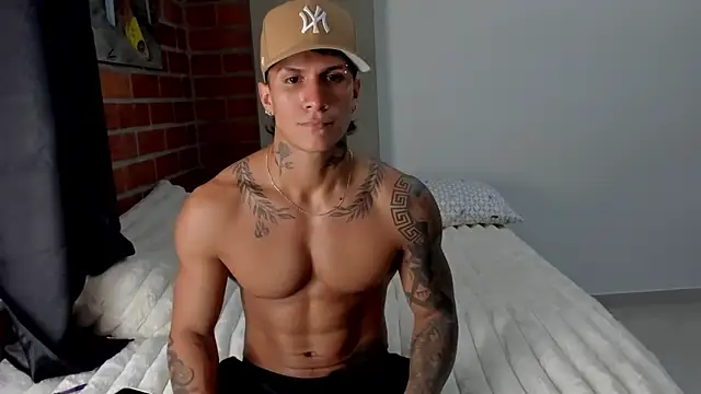 pettergrey1 online show from November 20, 10:19 pm