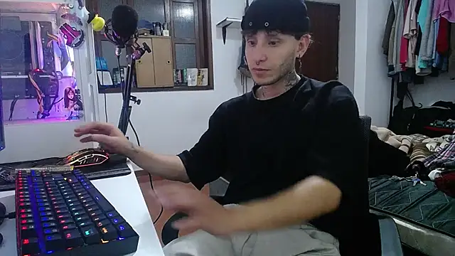 esjrobles online show from January 26, 5:45 am