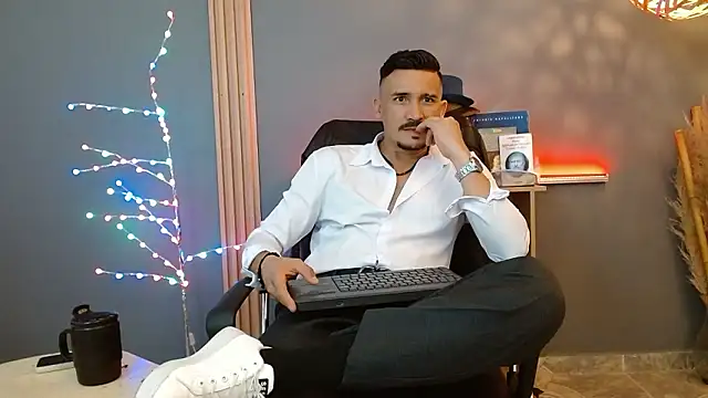 Reiko 85  online show from February 10, 6:12 pm