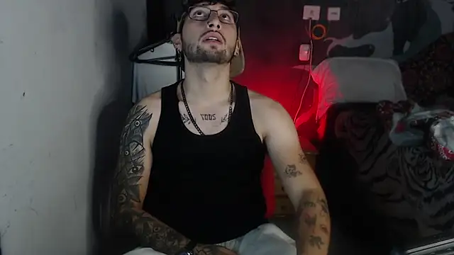 Dereck Dickson online show from November 25, 4:58 am