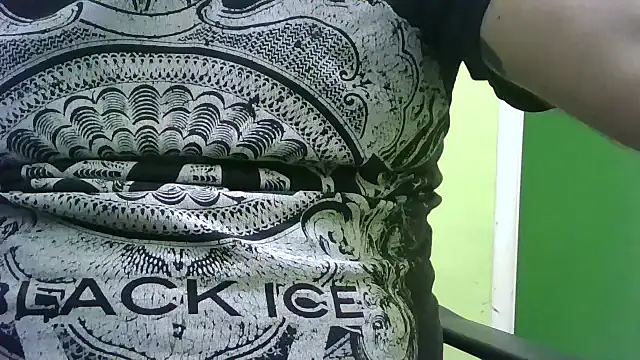 loganwolverine02 online show from February 4, 2:32 pm