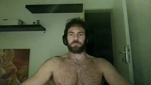 alpha-hunk online show from November 2, 9:30 pm