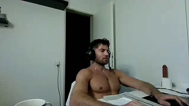 alpha-hunk online show from April 14, 6:18 pm