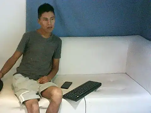 dani07- online show from February 9, 8:45 pm