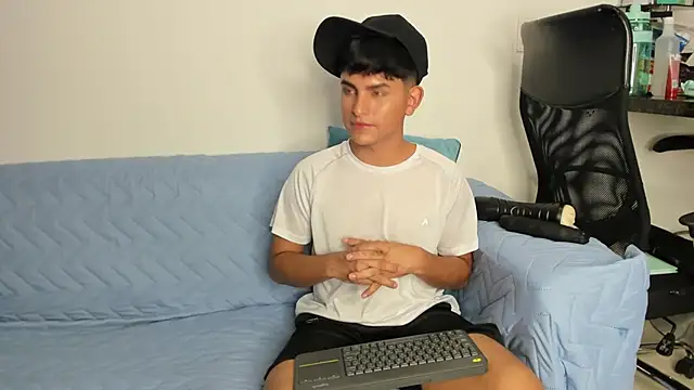 Snapshot of Lyam_ap chatting on January 29, 7:25 am Lyam ap online show from January 29, 7:25 am