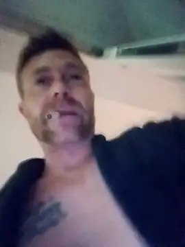 bennyboi1985 online show from October 22, 8:56 pm