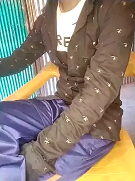 cutetaraaarhjn online show from December 10, 5:07 am