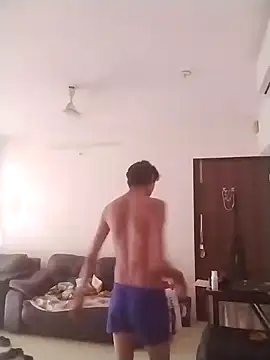 jenilmax online show from December 5, 7:38 am