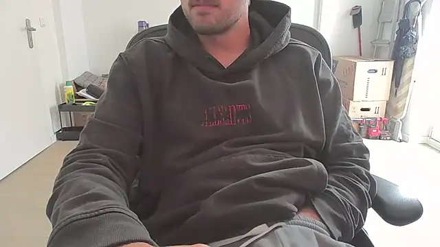 taallguyy 196 online show from October 5, 9:02 am