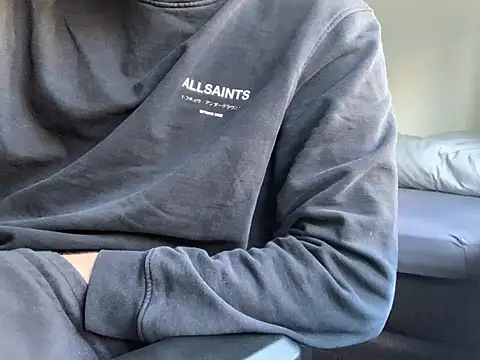 taallguyy 196 online show from March 8, 7:13 am