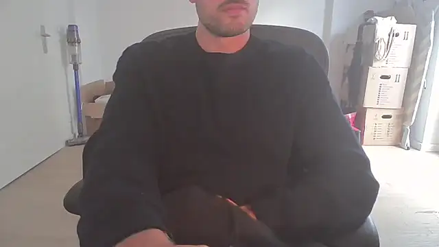 taallguyy 196 online show from September 13, 5:03 pm