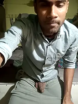 Skinny Bigass 23 online show from April 1, 7:33 pm