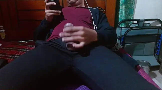 loymams1 online show from December 11, 9:00 pm