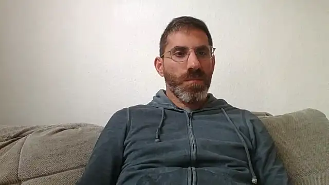 Snapshot of alcatraz009 chatting on October 22, 10:52 am alcatraz009 online show from October 22, 10:52 am