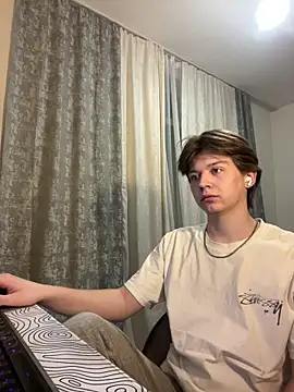 Snapshot of W_N_G_S chatting on February 22, 10:59 pm W N G S online show from February 22, 10:59 pm