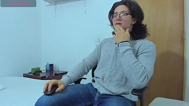 AngelBennet  online show from February 3, 2:58 am