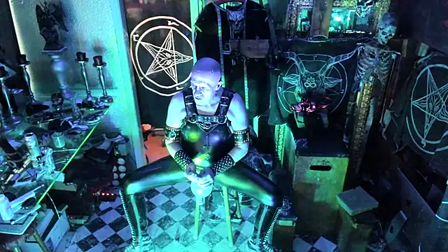 BULGEDEMON online show from November 5, 7:10 am