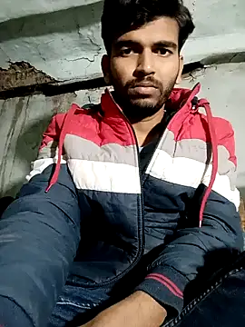 Roni1028 online show from December 11, 1:55 pm