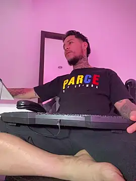 Junihn0 online show from October 9, 8:58 pm