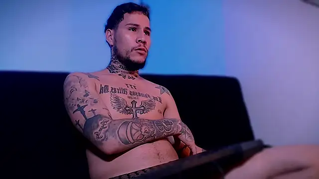 Junihn0 online show from September 10, 9:35 pm