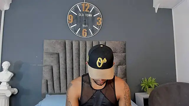 Robin Rief online show from March 24, 7:51 pm