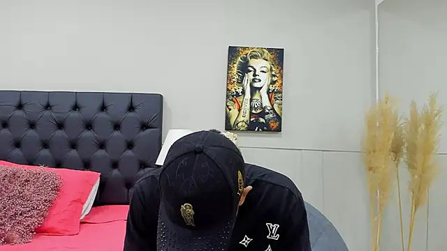 Robin Rief online show from March 19, 3:09 am