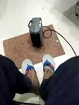 KUKU69XX online show from February 23, 5:46 pm