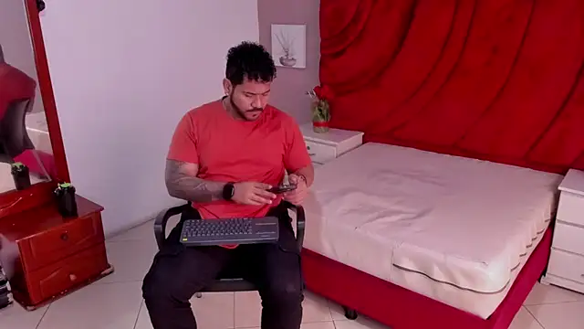 Michael hil1 online show from December 16, 8:58 pm