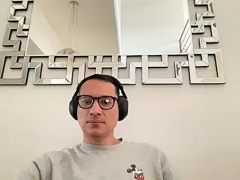 alex ruiz85 online show from February 6, 7:22 pm