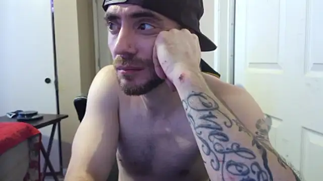 Huntzg23 online show from April 12, 7:54 am